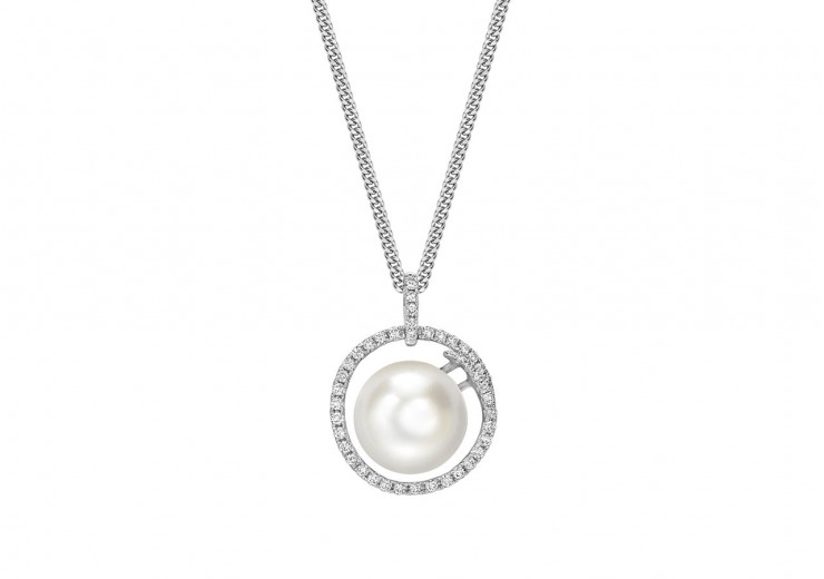 18ct White Gold Pearl & Diamond Necklace