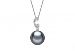 18ct White Gold Pearl & Diamond Necklace