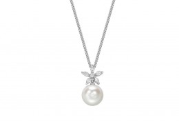 18ct White Gold Pearl & Diamond Necklace