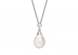 18ct White Gold Pearl & Diamond Necklace