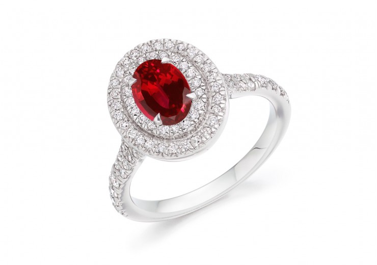 18ct White Gold Ruby & Diamond Oval & Round Brilliant  Cut Cluster Ring 1.41ct