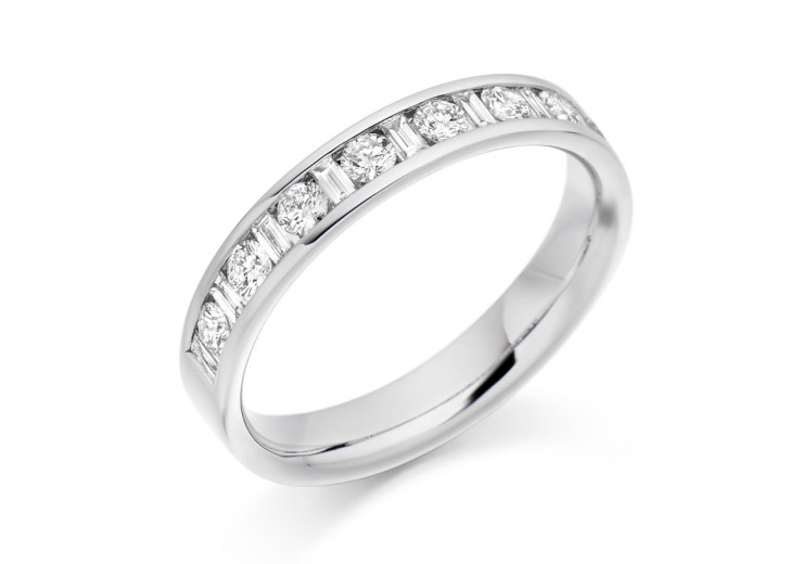 18ct White Gold Round Brilliant & Baguette Cut Diamond Half Eternity Ring 0.50ct