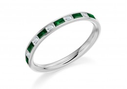 18ct White Gold Emerald & Diamond Baguette Cut Half Eternity Ring 0.42ct