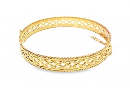 Pre-owned 9ct Gold Celtic Bangle Pre-owned 9ct Gold Celtic Bangle