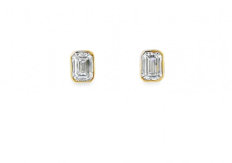 18ct Yellow Gold Emerald Cut Lab Diamond Stud Earrings