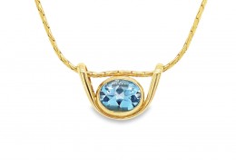 Pre-owned 9ct Yellow Gold Blue Topaz Necklace