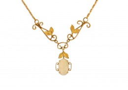 Pre-owned 9ct Yellow Gold Opal Necklace