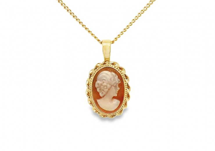 Pre-owned 9ct Yellow Gold Cameo Necklace