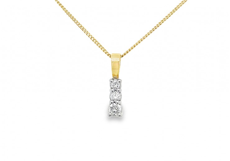 Pre-owned 9ct Gold Diamond Necklace Pre-owned 9ct Gold Diamond Necklace