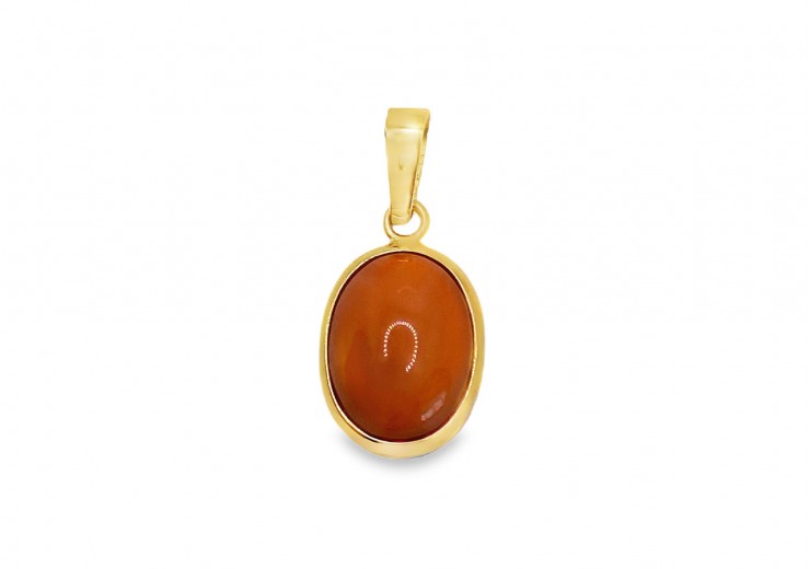 Pre-owned 18ct Yellow Gold Oval Coral Pendant