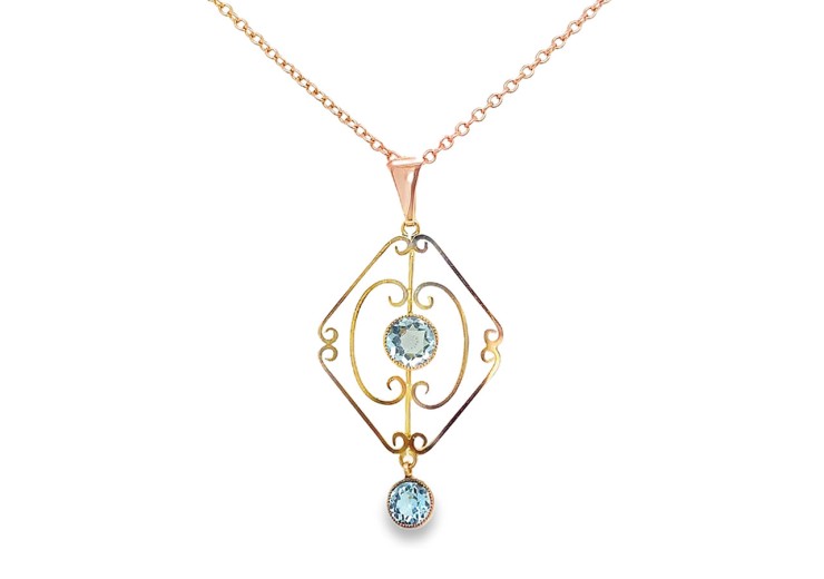 Pre-owned Vintage 9ct Rose Gold & Blue Topaz Necklace Pre-owned Vintage 9ct Rose Gold & Blue Topaz Necklace