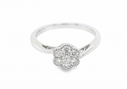 18ct White Gold Diamond Cluster Ring