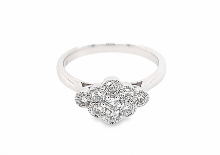 18ct White Gold Diamond Cluster Ring