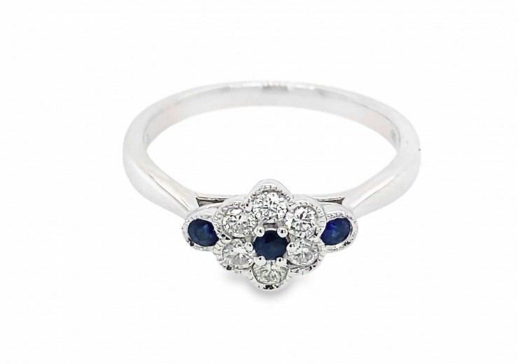 18ct White Gold Sapphire & Diamond Cluster Ring