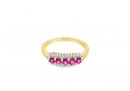 9ct Gold Ruby & Diamond Ring 9ct Gold Ruby & Diamond Ring