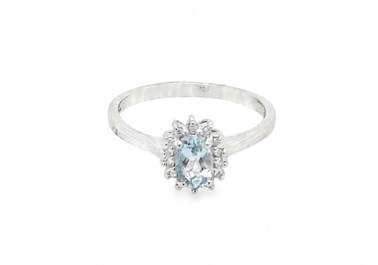 9ct White Gold Aquamarine & Diamond Ring
