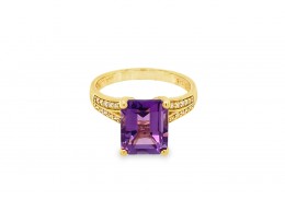 9ct Gold Amethyst & Diamond Ring