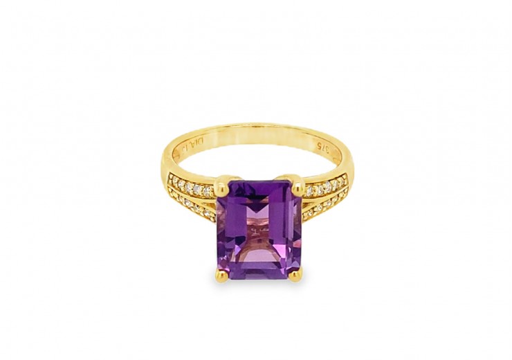 9ct Gold Amethyst & Diamond Ring