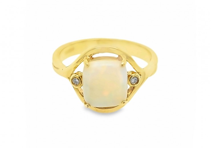 9ct Yellow Gold Opal Ring