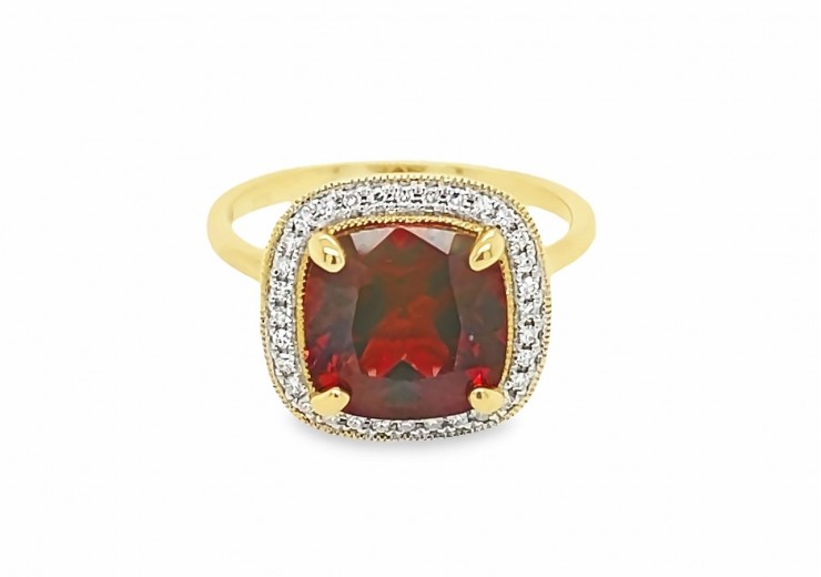 9ct Yellow Gold Garnet & Diamond Ring