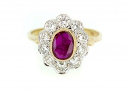 Pre-owned 18ct Yellow Gold Oval Ruby & Diamond Cluster Ring