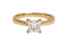 Pre-owned 18ct Yellow Gold Princess Cut Diamond Solitaire Ring 1.08ct