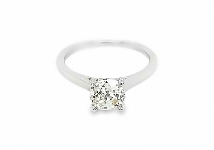 Pre-owned Platinum Diamond Solitaire Ring