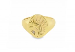 Pre-owned 9ct Yellow Gold Oval Patterned Diamond Signet Ring