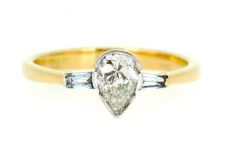 Pre-owned 18ct Yellow Gold Pear & Baguette Cut Diamond Ring