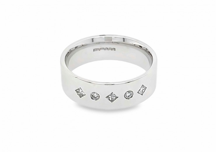 Pre-owned 9ct White Gold Diamond Ring