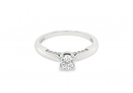 Pre-owned 18ct White Gold Diamond Solitaire Ring