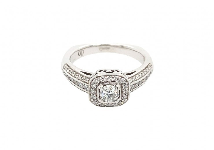 Pre-owned 18ct White Gold Diamond Solitaire Halo Ring 0.75ct 