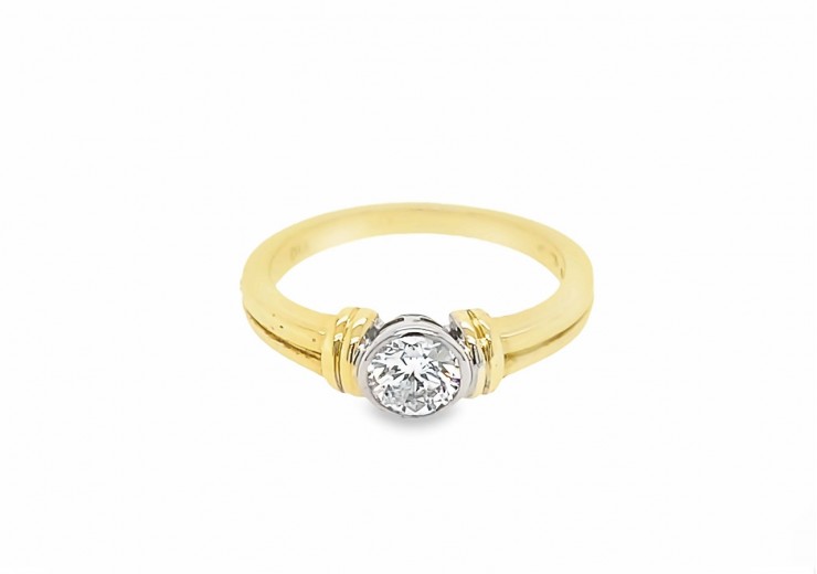 Pre-owned 18ct Yellow Gold 0.50 Carat Diamond Solitaire Ring 