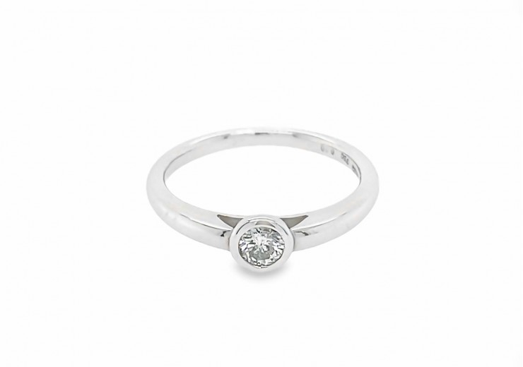 Pre-owned 18ct White Gold 0.20 Carat Diamond Solitaire Ring 