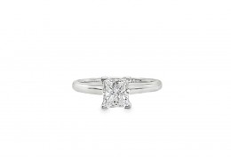 Pre-owned Platinum Princess Cut Diamond Solitaire Ring Pre-owned Platinum Princess Cut Diamond Solitaire Ring