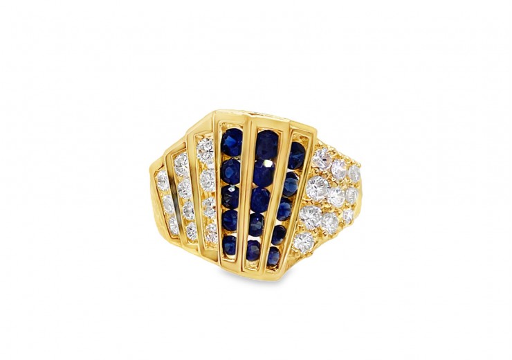 Pre-owned 18ct Yellow Gold Sapphire & Diamond Dress Ring