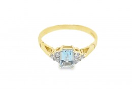 Pre-owned 9ct Yellow Gold Aquamarine & Diamond Ring