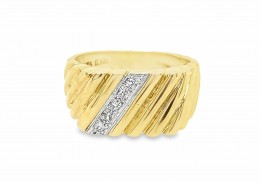 Pre-owned 9ct Yellow Gold Cubic Zirconia Signet Ring 