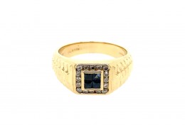 Pre-owned 14ct Yellow Gold Sapphire & Diamond Signet Ring