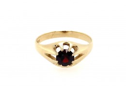 Pre-owned 9ct Yellow Gold Garnet Ring