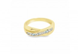 Pre-owned 9ct Yellow Gold Blue Topaz & Cubic Zirconia Ring