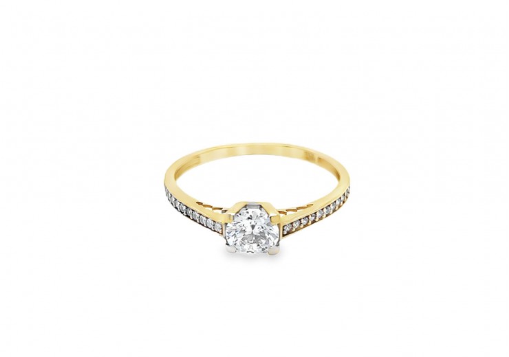 Pre-owned 9ct Yellow Gold Cubic Zirconia Ring 