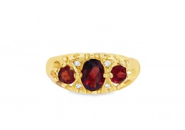 Pre-owned 9ct Yellow Gold Garnet & Cubic Zirconia Ring