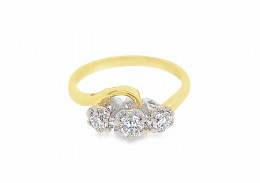 Pre-owned 18ct Yellow Gold Diamond Trilogy Ring