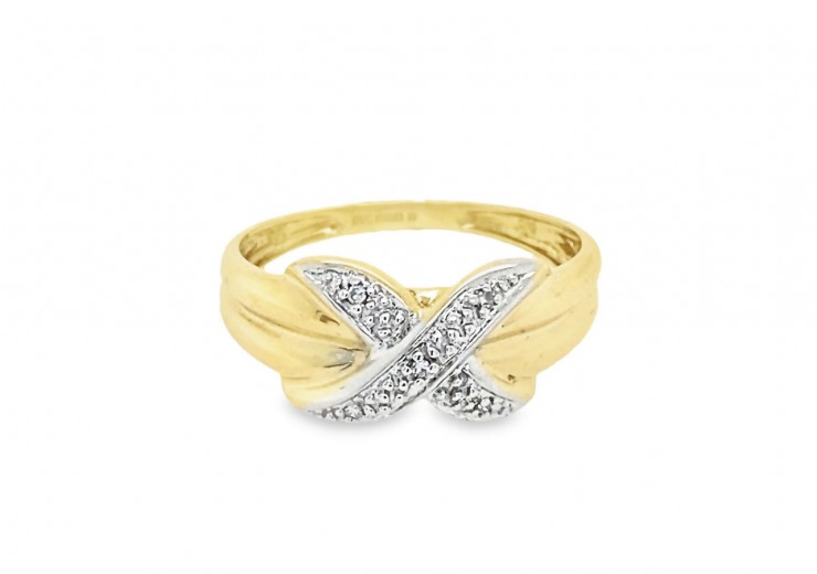 Pre-owned 9ct Yellow Gold Diamond Ring
