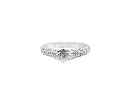 Pre-owned 18ct White Gold Round Cut Diamond Ring Pre-owned 18ct White Gold Round Cut Diamond Ring