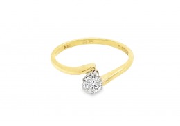 Pre-owned 18ct Yellow Gold Diamond Solitaire Ring