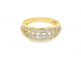 Pre-owned 9ct Yellow Gold Diamond Ring