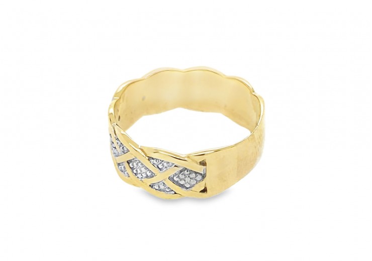 Pre-owned 9ct Yellow Gold Diamond Ring