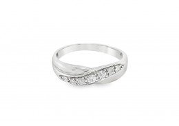 Pre-owned 9ct White Gold 0.25ct Diamond Cross Over Ring 